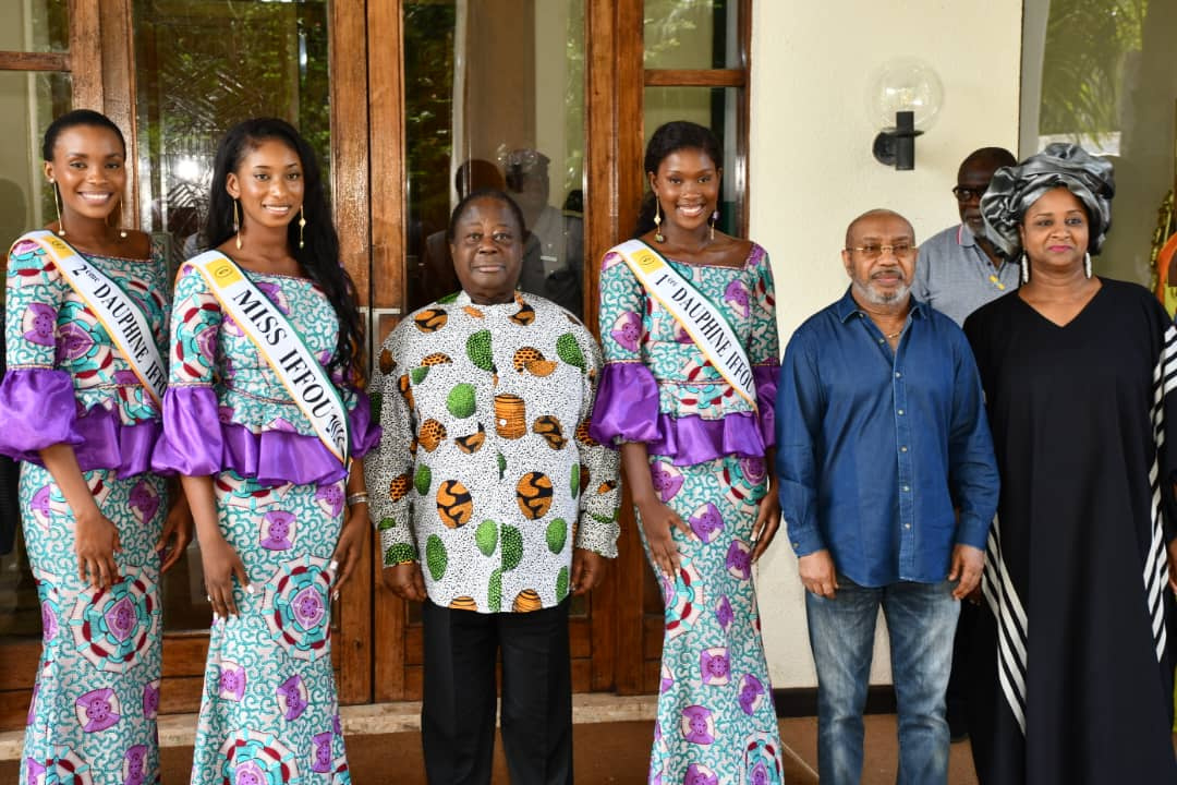 Présélections Miss Côte d’Ivoire 2023 : Le Président Bédié reçoit les élues de Daoukro